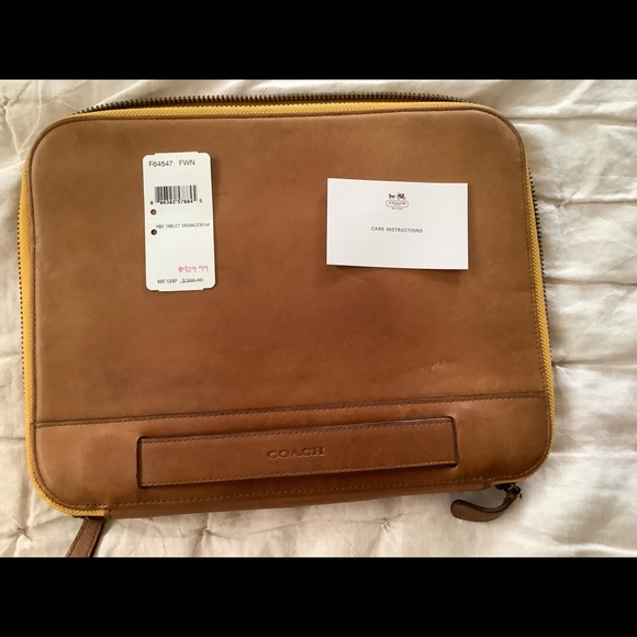 Coach - Picture 2 of 6